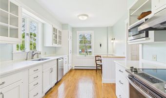 30 Forest Rd W, Bristol, RI 02809