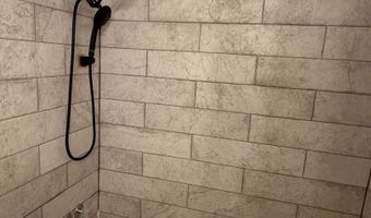 2407 S GOEBBERT Rd G202, Arlington Heights, IL 60005