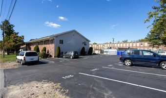 20 Zambarano Ave 202, North Providence, RI 02911