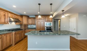 693 Woodrun Ct, Ballwin, MO 63021