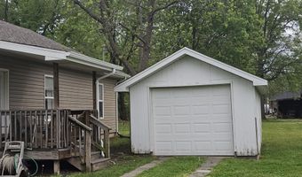 308 W Church St, Aurora, MO 65605