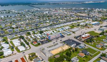 413 W Fort Macon Rd, Atlantic Beach, NC 28512
