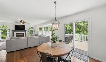 501 Oak Leaf Manor Ct, Ballwin, MO 63021