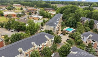 643 Raphael Pl, Charlotte, NC 28205