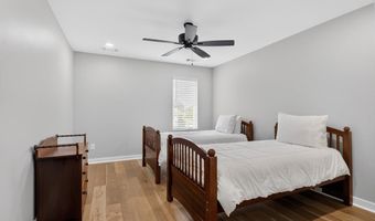 7400 Northwood Dr, Benton, AR 72019