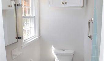7 Smithfield Dr, Middletown, RI 02842
