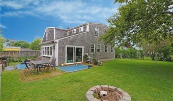 23 Sherman Ln, Middletown, RI 02842