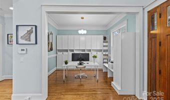 2617 Bay St, Charlotte, NC 28205