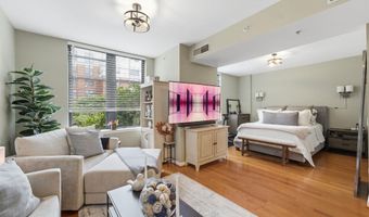 1021 N GARFIELD St 323, Arlington, VA 22201