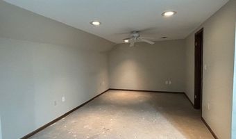 654 Longview Dr, Antioch, IL 60002