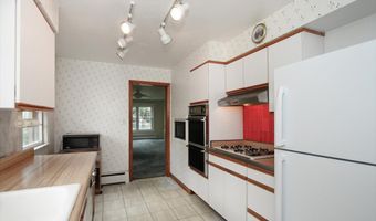 831 S Mitchell Ave, Arlington Heights, IL 60005