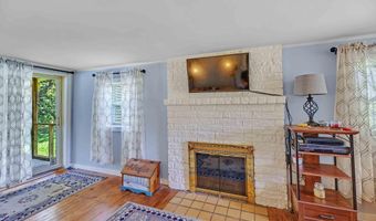 958 W Hunt Rd, Alcoa, TN 37701