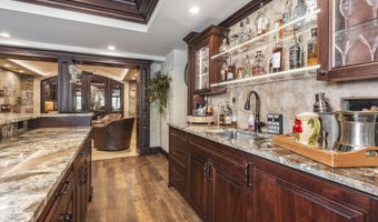 1 Stoneridge Dr, Albany, NY 12211