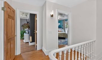 48 6th St, Bangor, ME 04401