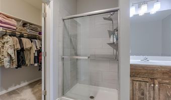 14145 Amanda Ln, Basehor, KS 66007