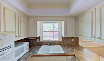 512 Raymond Dr, Arapahoe, NC 28510