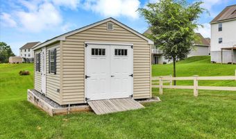 355 WESTVIEW Dr, Akron, PA 17501