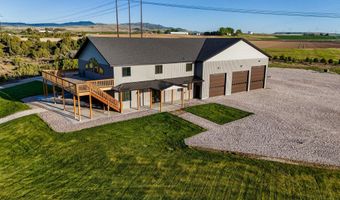 305 Snake River Dr, American Falls, ID 83211