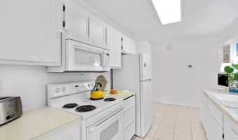 15390 SW DAVIS Rd, Beaverton, OR 97007