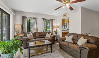 20 Roundhouse Rd 20, Bourne, MA 02532