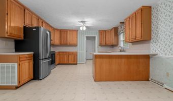 53 Woodlake Cir, Altavista, VA 24517