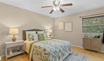 1220 Wicklow Rd J, Ballwin, MO 63021