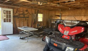 157 Main Rd, Abbot, ME 04406