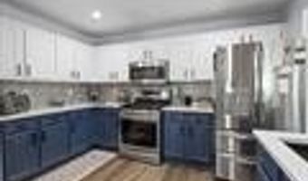 25 BAYSIDE Dr, Bayonne, NJ 07002