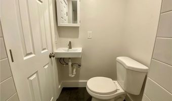 14 S Baptist St, Newport, RI 02840