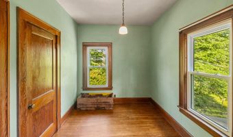 89 2nd St, Athens, OH 45701