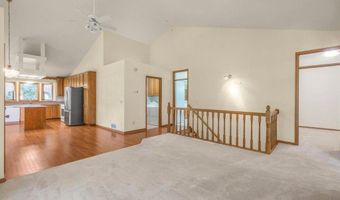 2602 Rivers Bluff Ln, Anoka, MN 55303