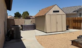 13572 Kurena Rd, Apple Valley, CA 92308