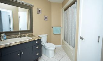 9 Katelan Ct, Cranston, RI 02921