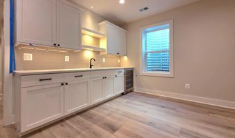 41 E REED Ave, Alexandria, VA 22305