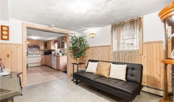 41 Yeoman Ave, Cranston, RI 02920