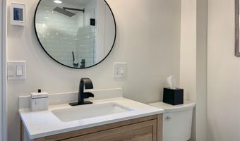51 Poplar St 1R, Newport, RI 02840