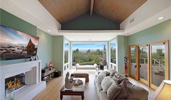 1525 Ramona Dr, Camarillo, CA 93010