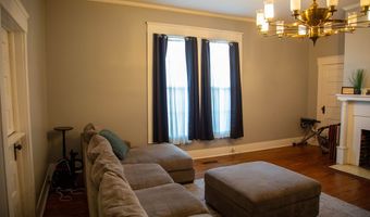 66 Weaver St, Baxley, GA 31513