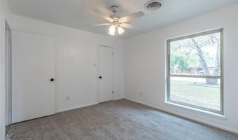 2138 Brook Hollow Dr, Abilene, TX 79605