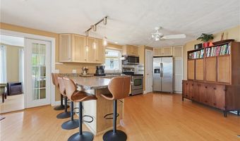 213 Seaside Dr, Jamestown, RI 02835