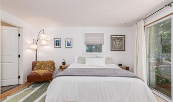 46 Stone Gate Dr, North Kingstown, RI 02852