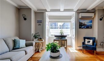 35 Pelham St A, Newport, RI 02840