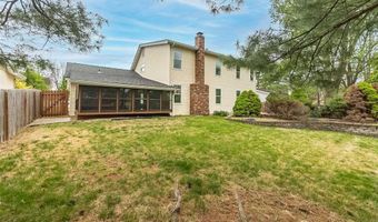 716 Reinke Rd, Ballwin, MO 63021