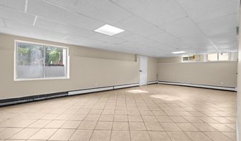 12 Homestead Pl, Branford, CT 06405