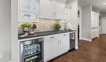 4715 Richland Woods Ct, Alton, IL 62002