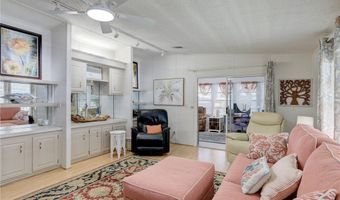 638 Puffin Dr, Barefoot Bay, FL 32976