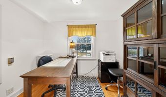 85 Cherry Hill Rd, Branford, CT 06405