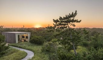 55 Dunes Ln, Amagansett, NY 11930
