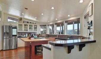 1560 Pinto Dr, Angels Camp, CA 95222