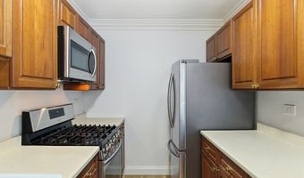 6 Whittier Place 17D, Boston, MA 02114